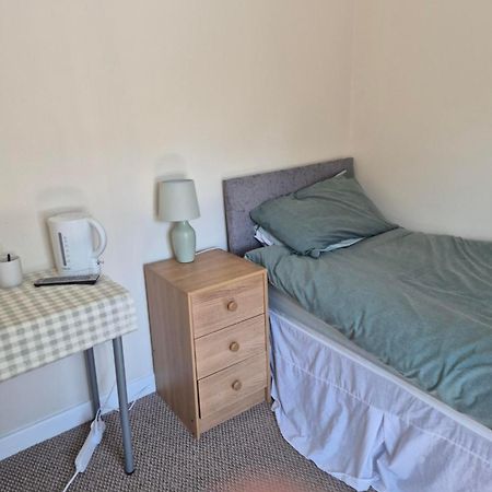 Accomadation Wrexham Exterior foto