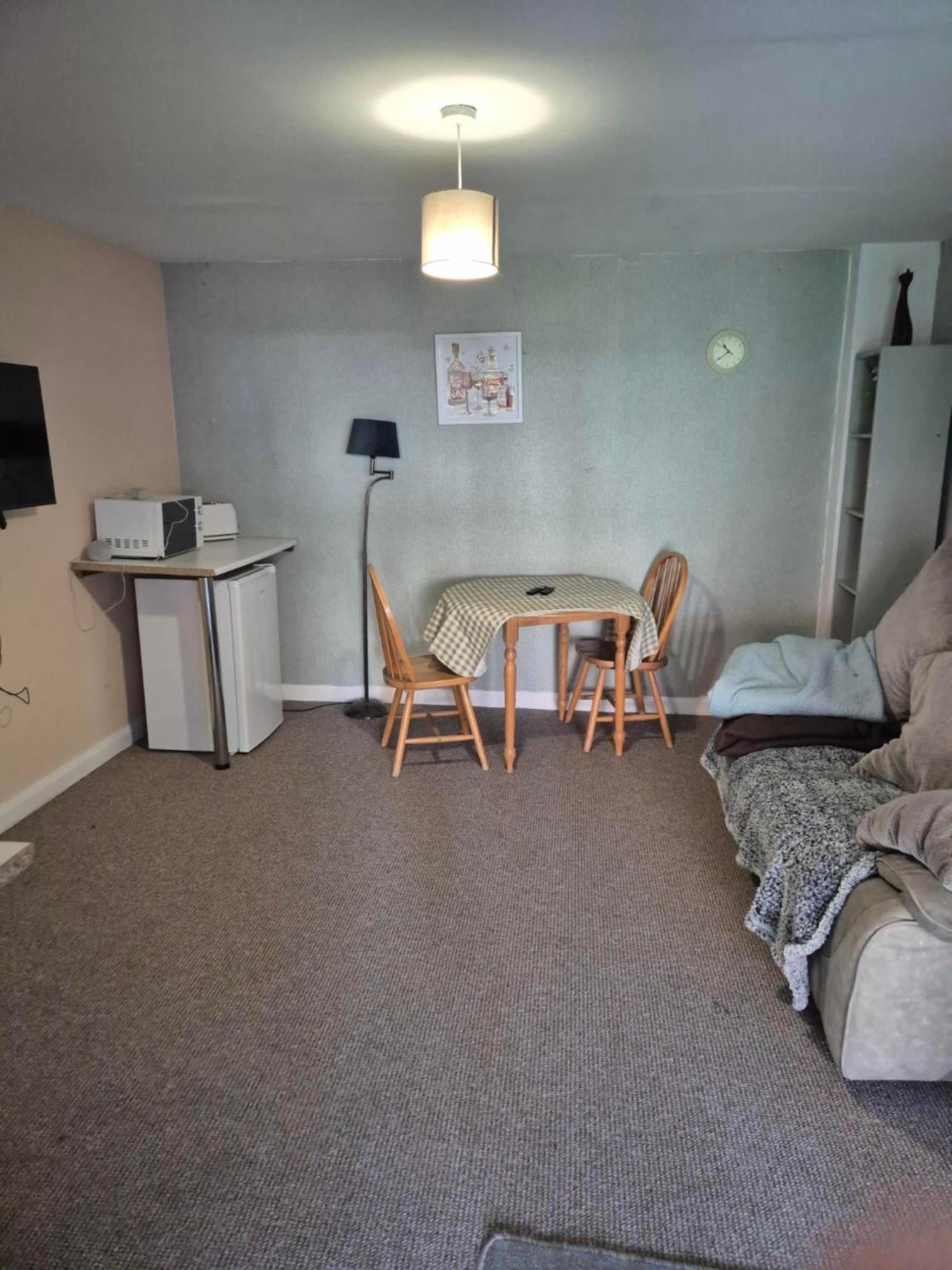 Accomadation Wrexham Exterior foto